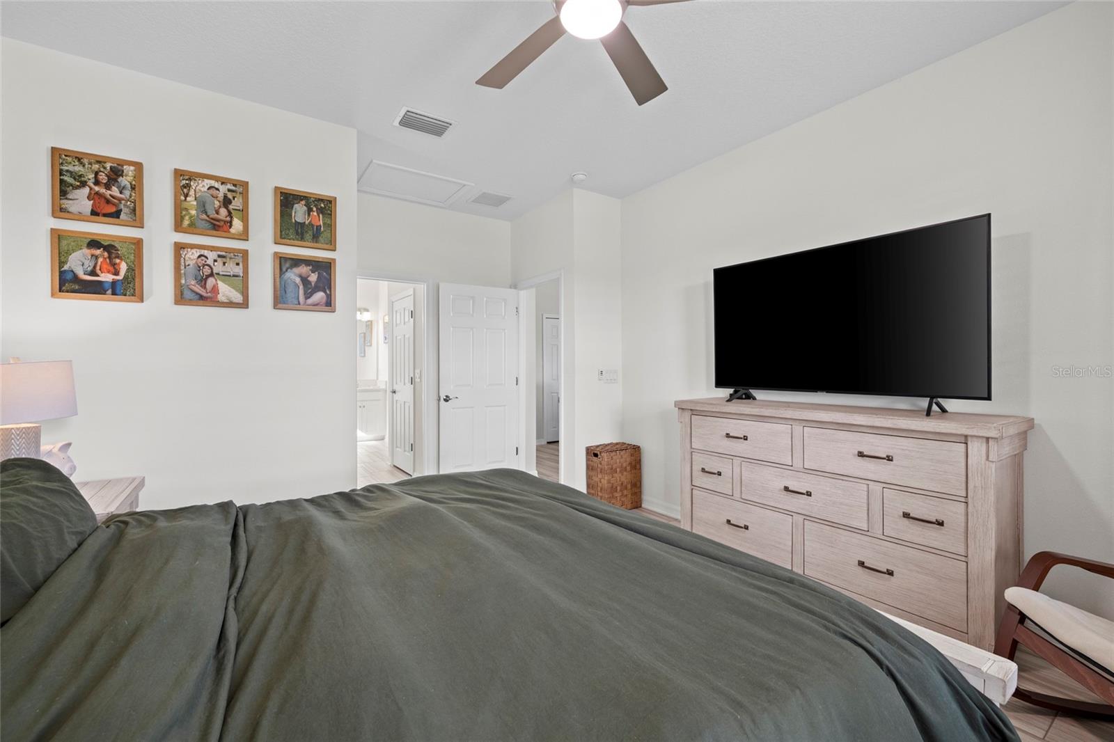 Image 16 of 52 For 11419 Daybreak Glen