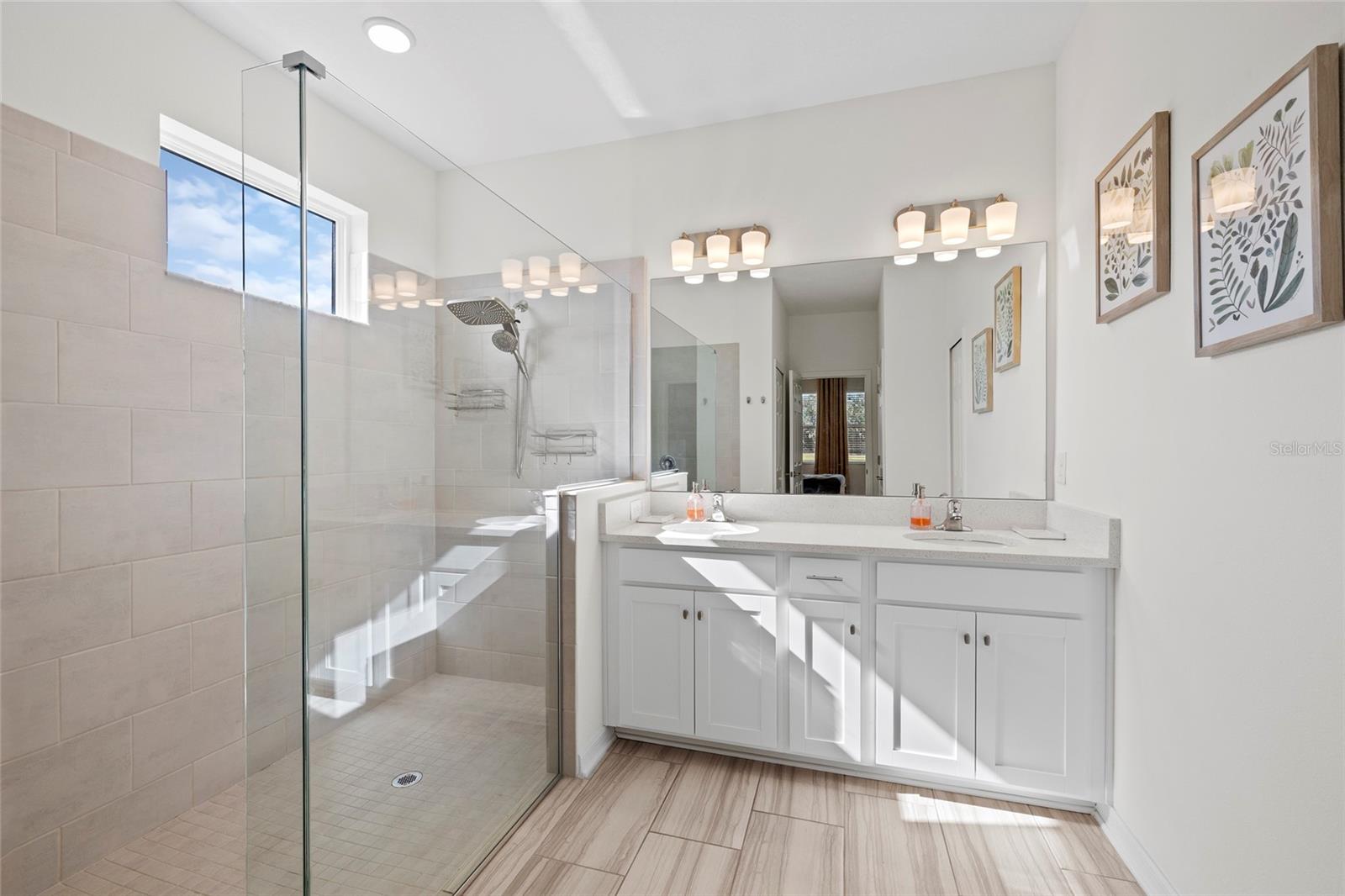 Image 17 of 52 For 11419 Daybreak Glen