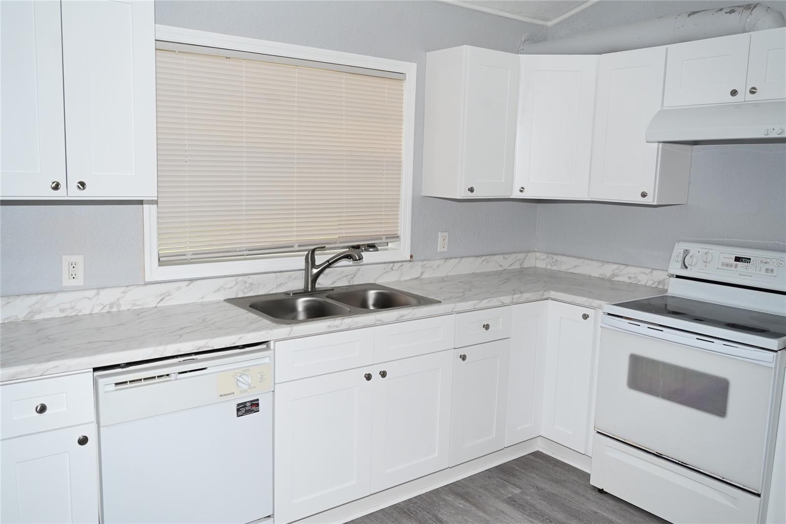 Image 8 of 21 For 4603 19th Avenue W