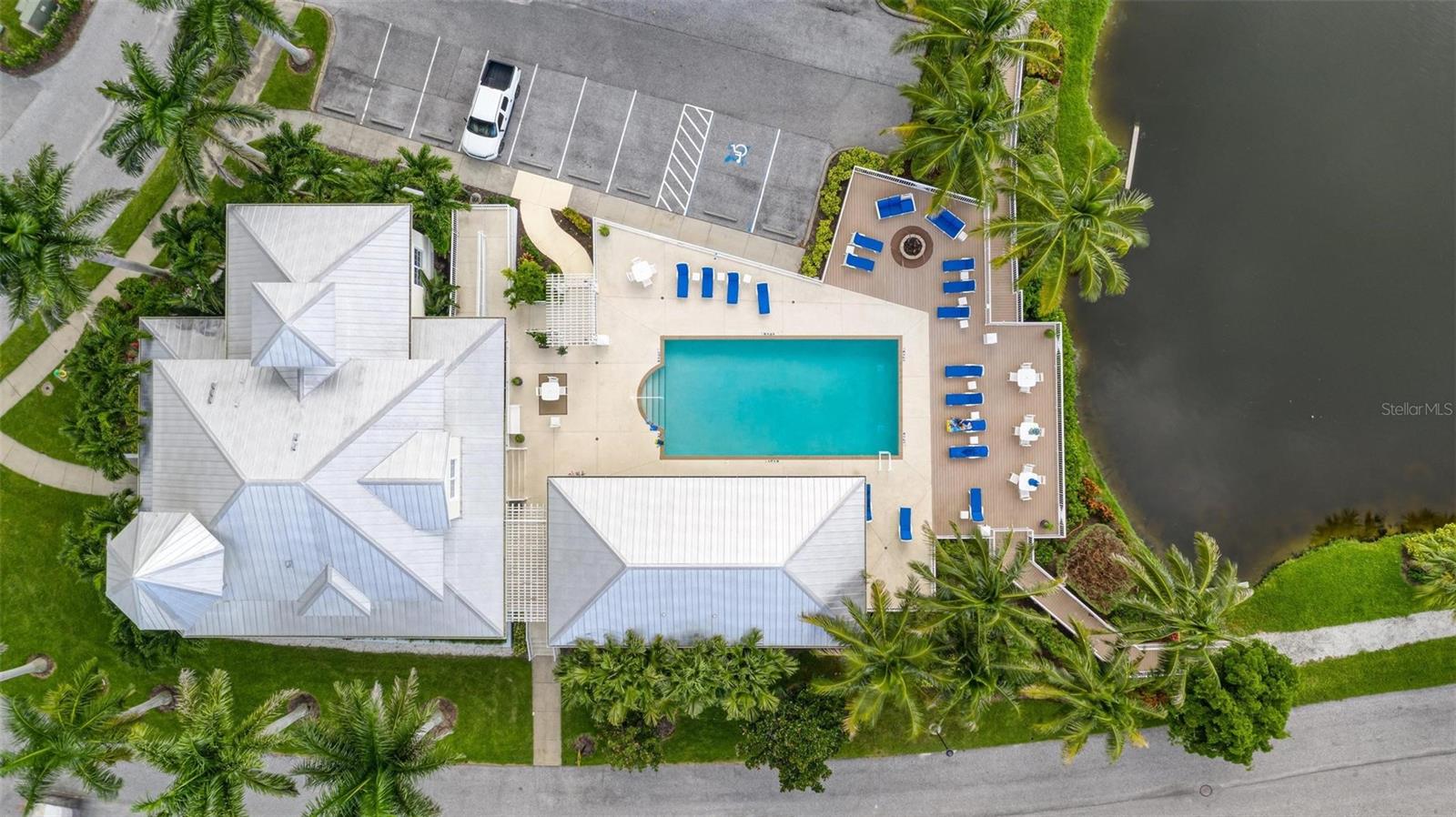 Image 5 of 44 For 7730 34th Avenue W 103