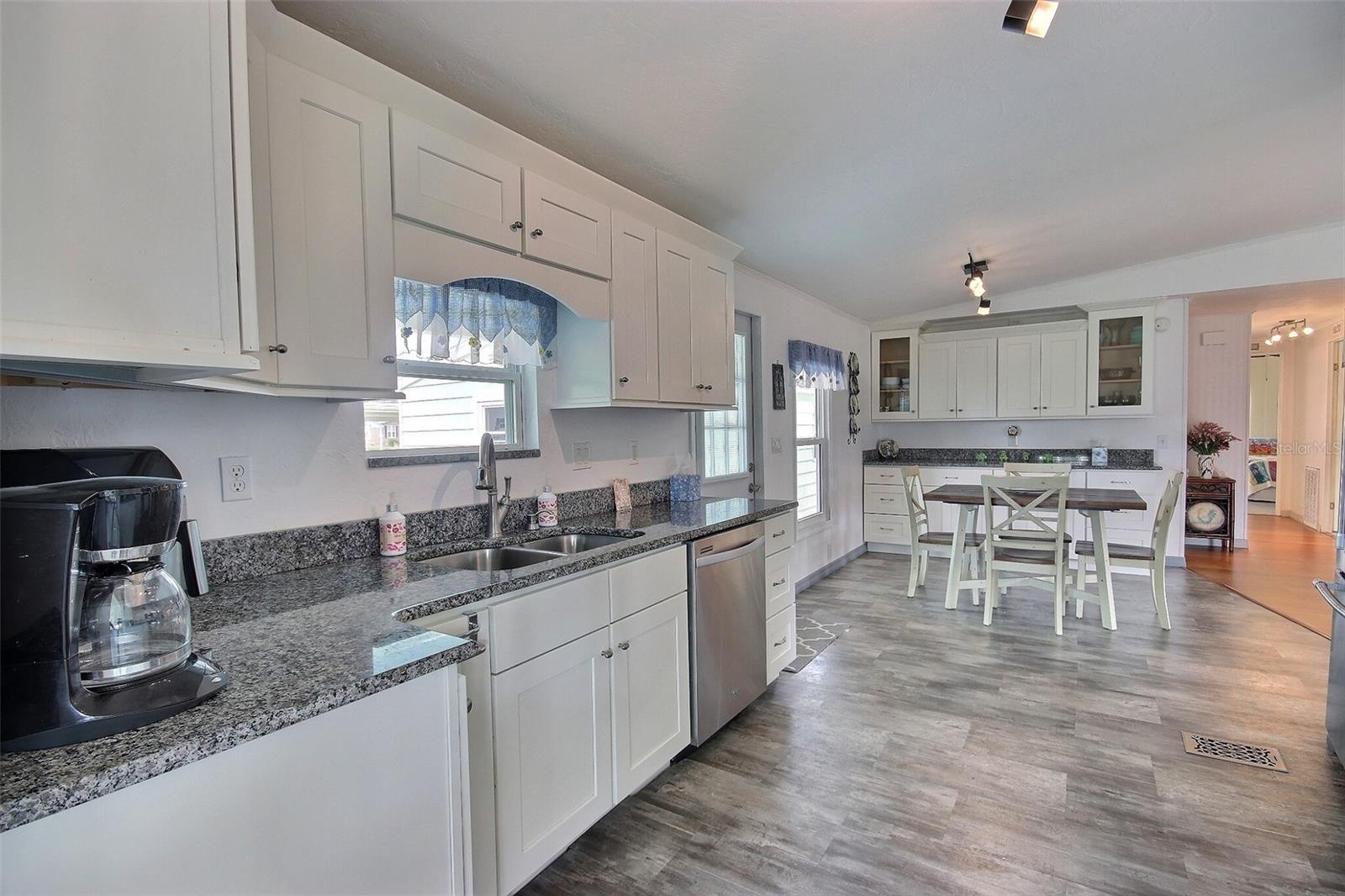 Image 11 of 47 For 117 Heron Ct