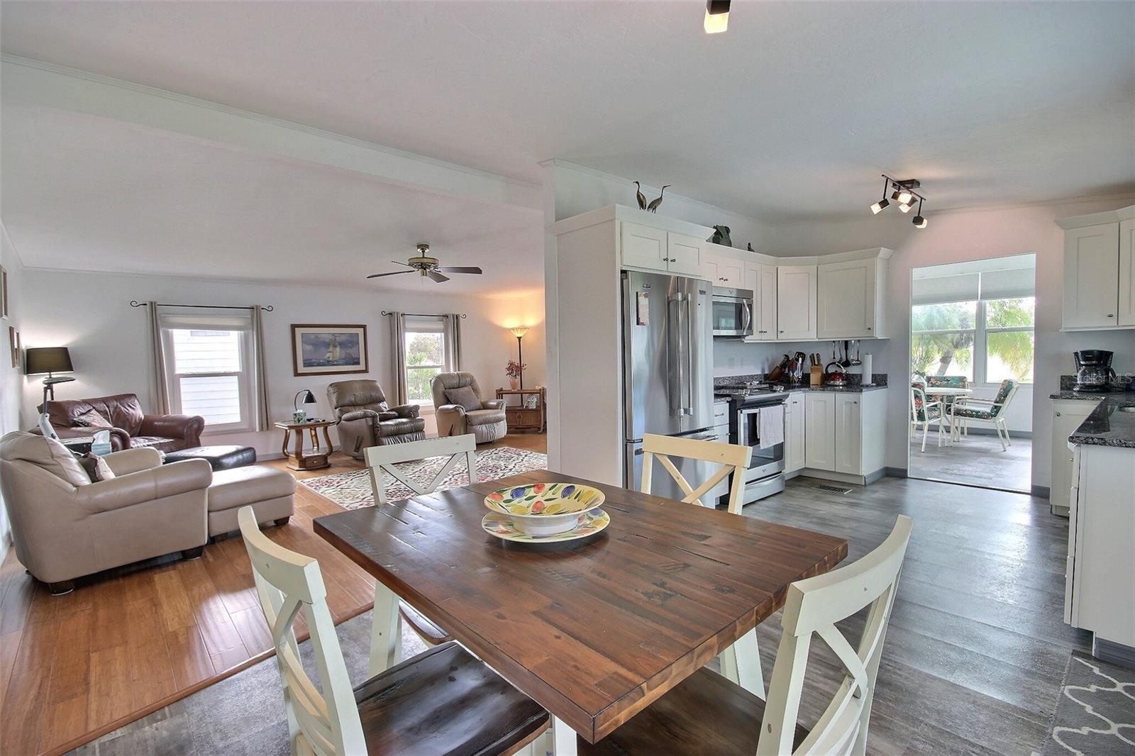 Image 15 of 47 For 117 Heron Ct