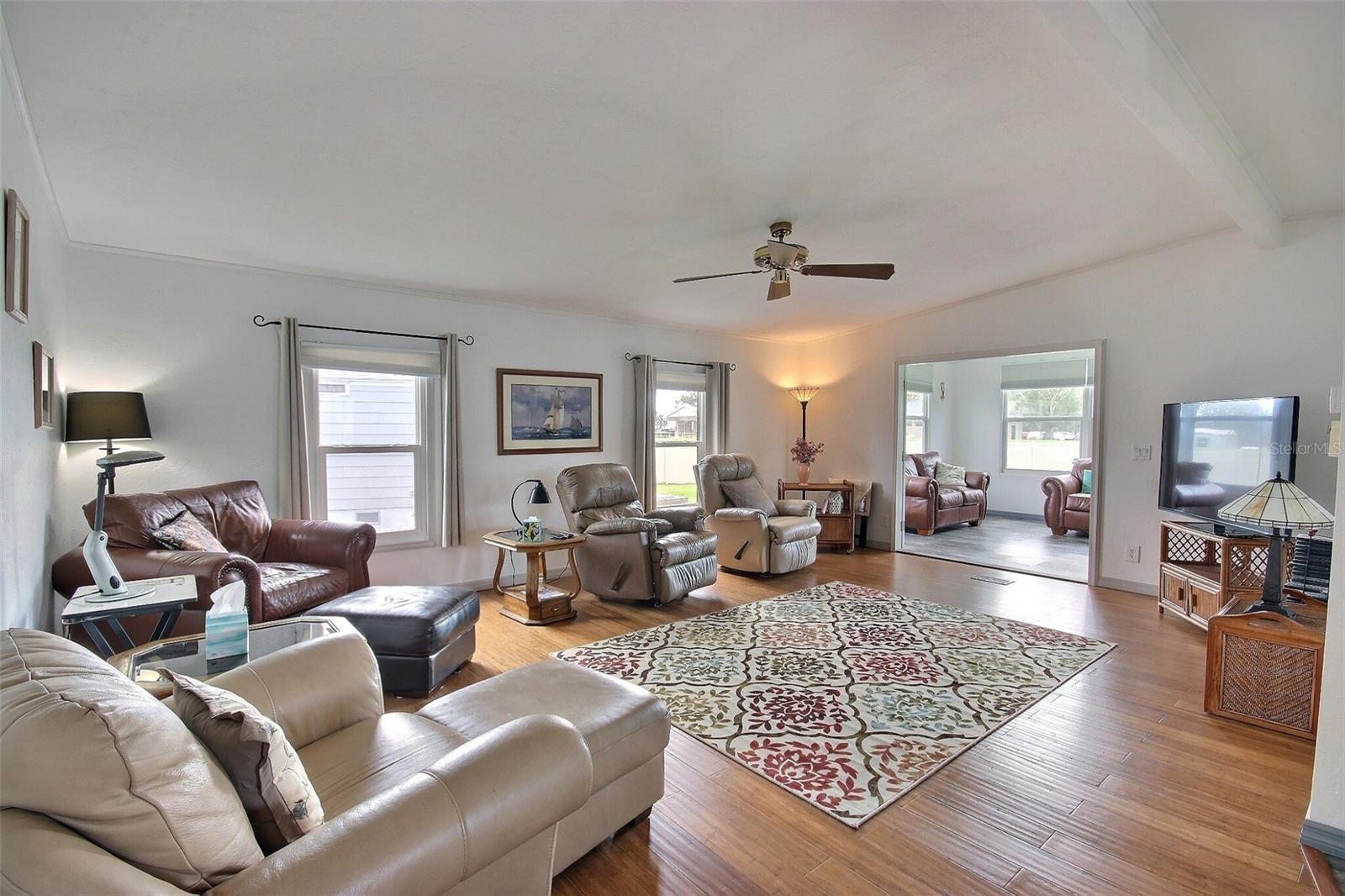 Image 16 of 47 For 117 Heron Ct