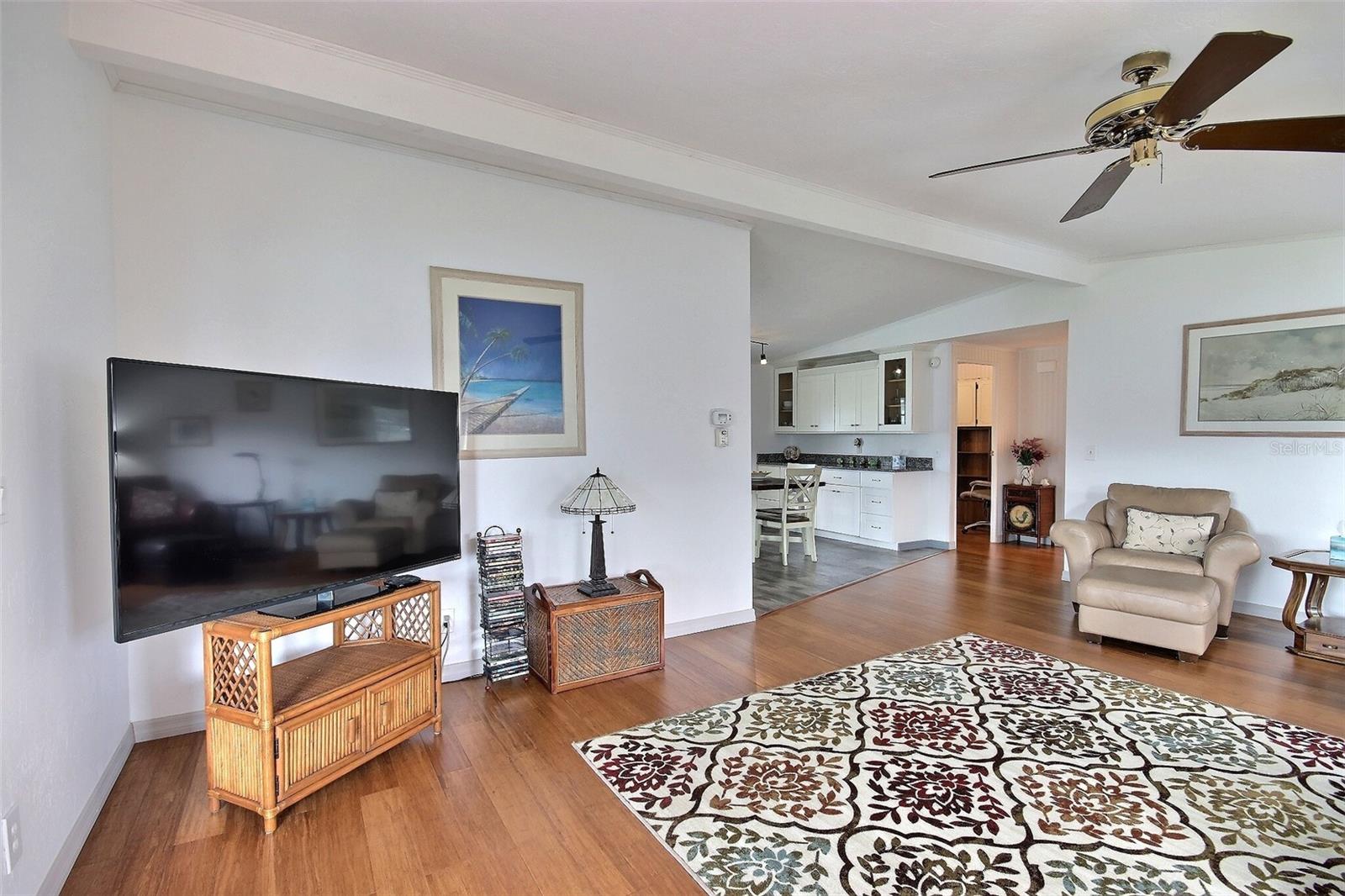 Image 18 of 47 For 117 Heron Ct