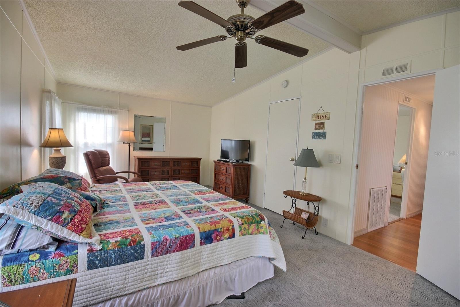 Image 31 of 47 For 117 Heron Ct