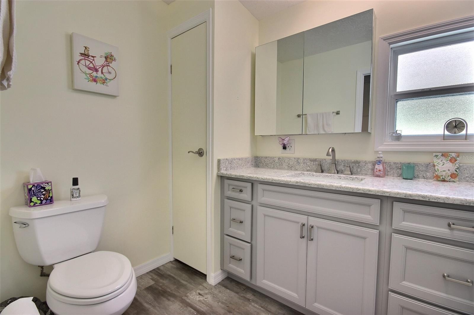 Image 32 of 47 For 117 Heron Ct