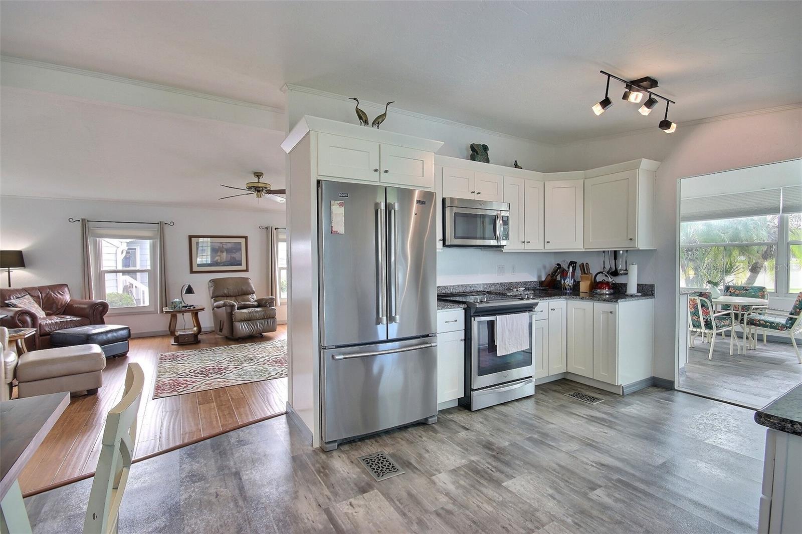 Image 7 of 47 For 117 Heron Ct