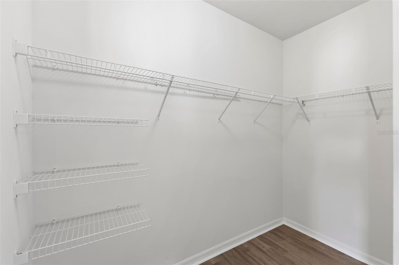 Image 18 of 39 For 184 Tierra Verde Way