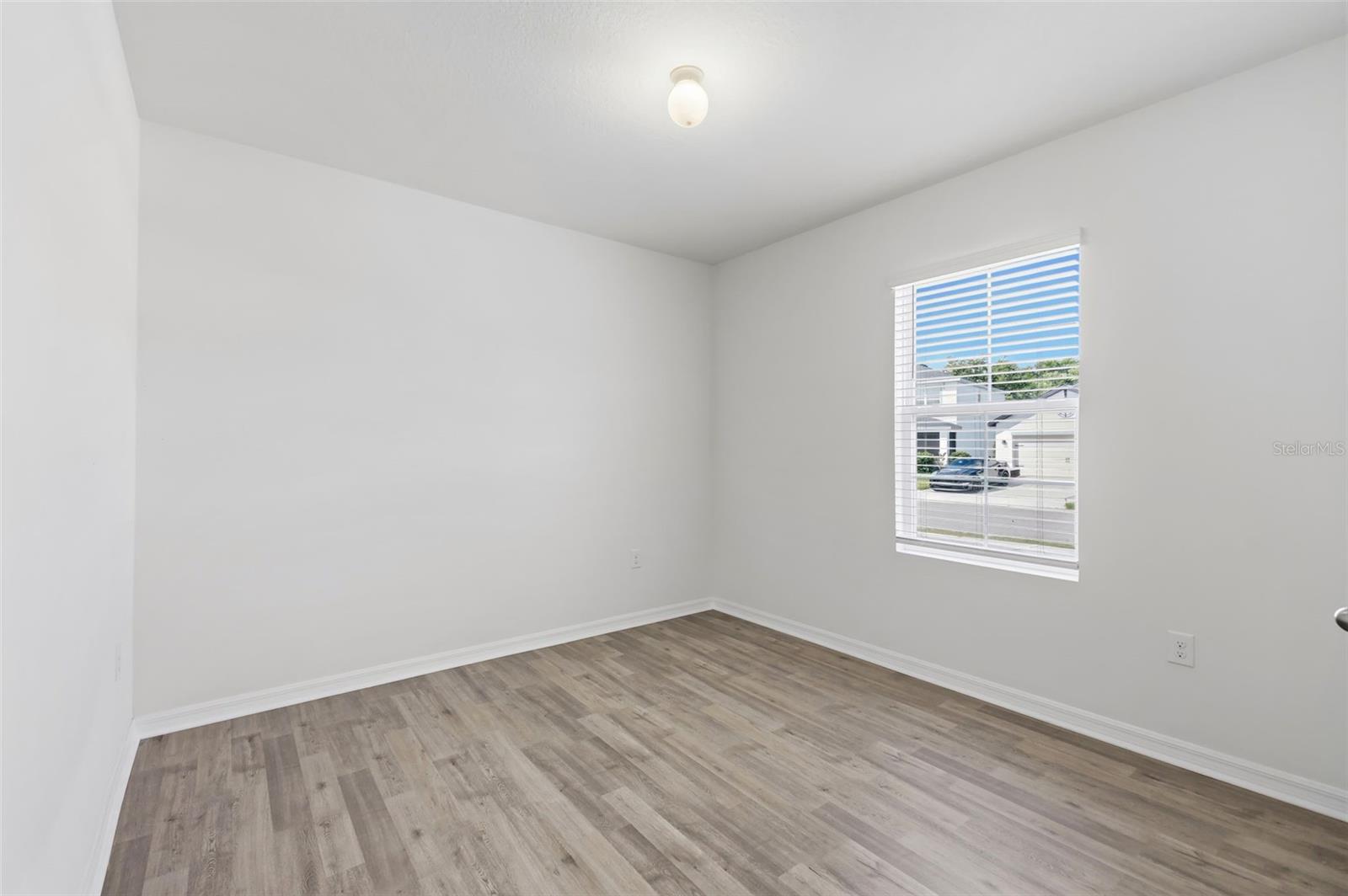 Image 19 of 39 For 184 Tierra Verde Way