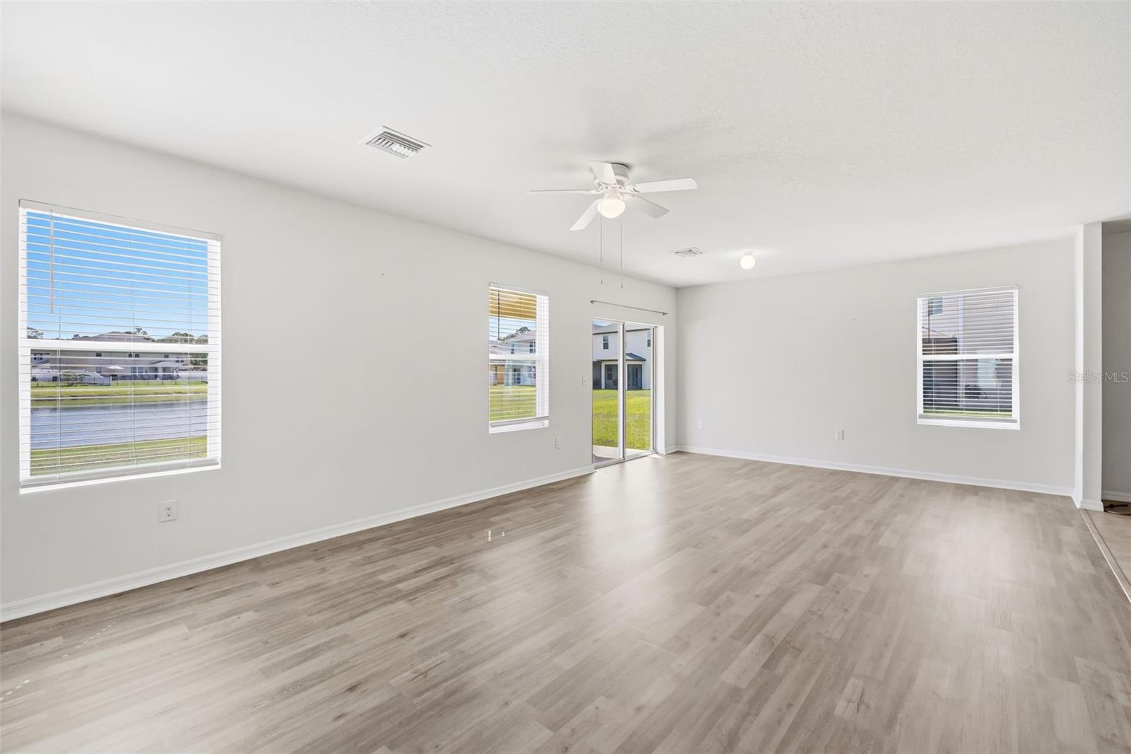 Image 2 of 39 For 184 Tierra Verde Way