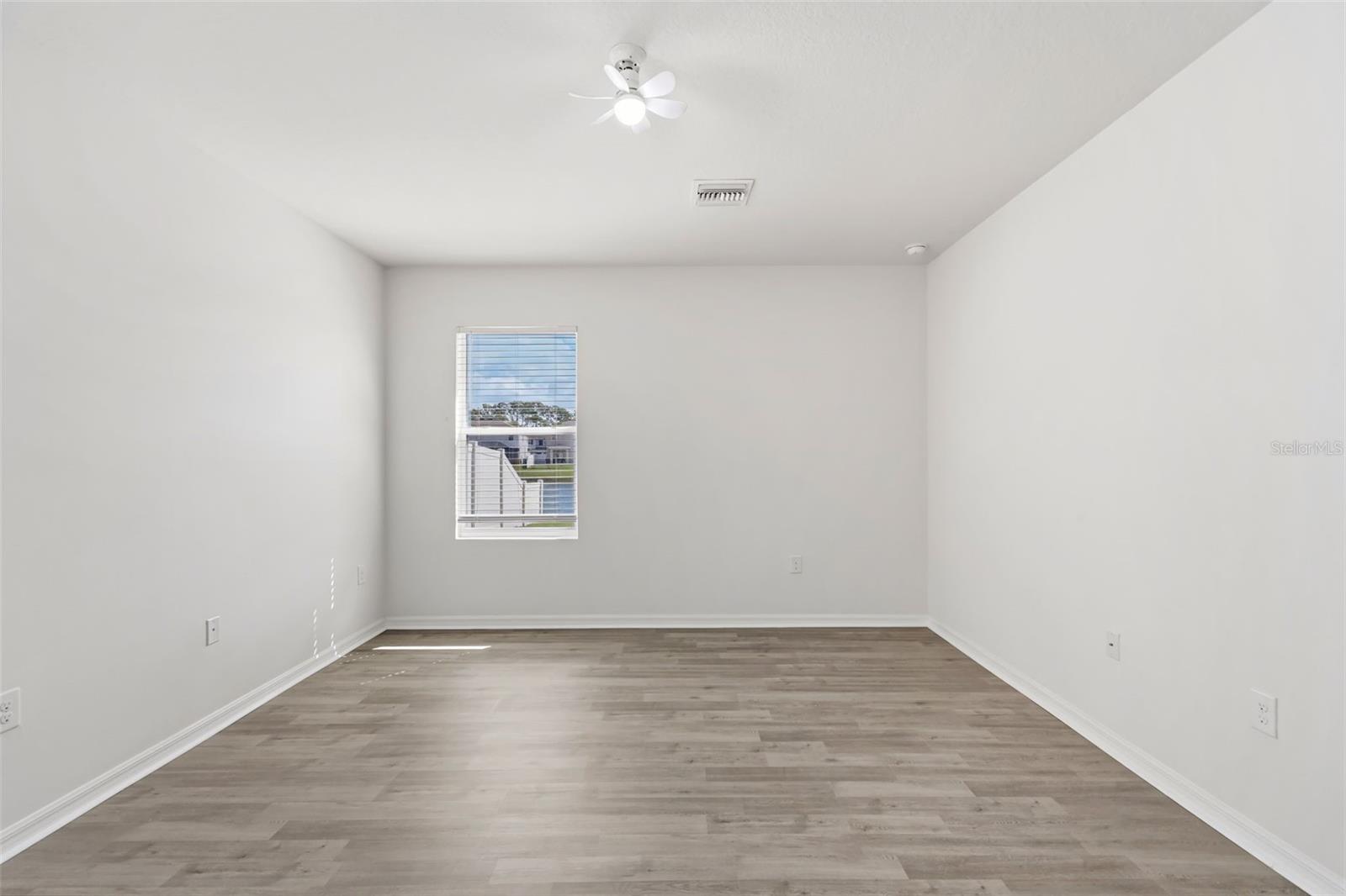 Image 23 of 39 For 184 Tierra Verde Way