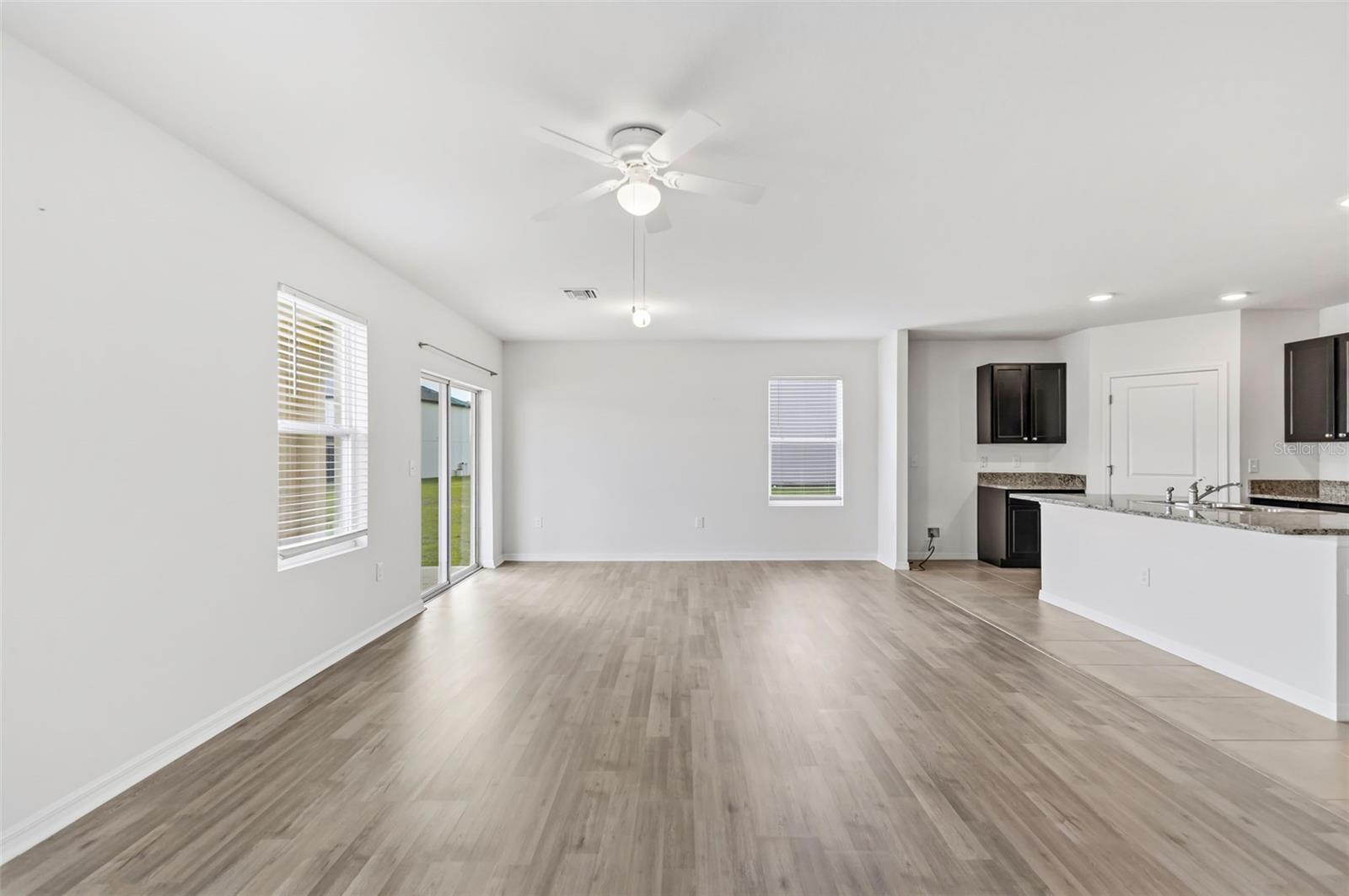 Image 3 of 39 For 184 Tierra Verde Way