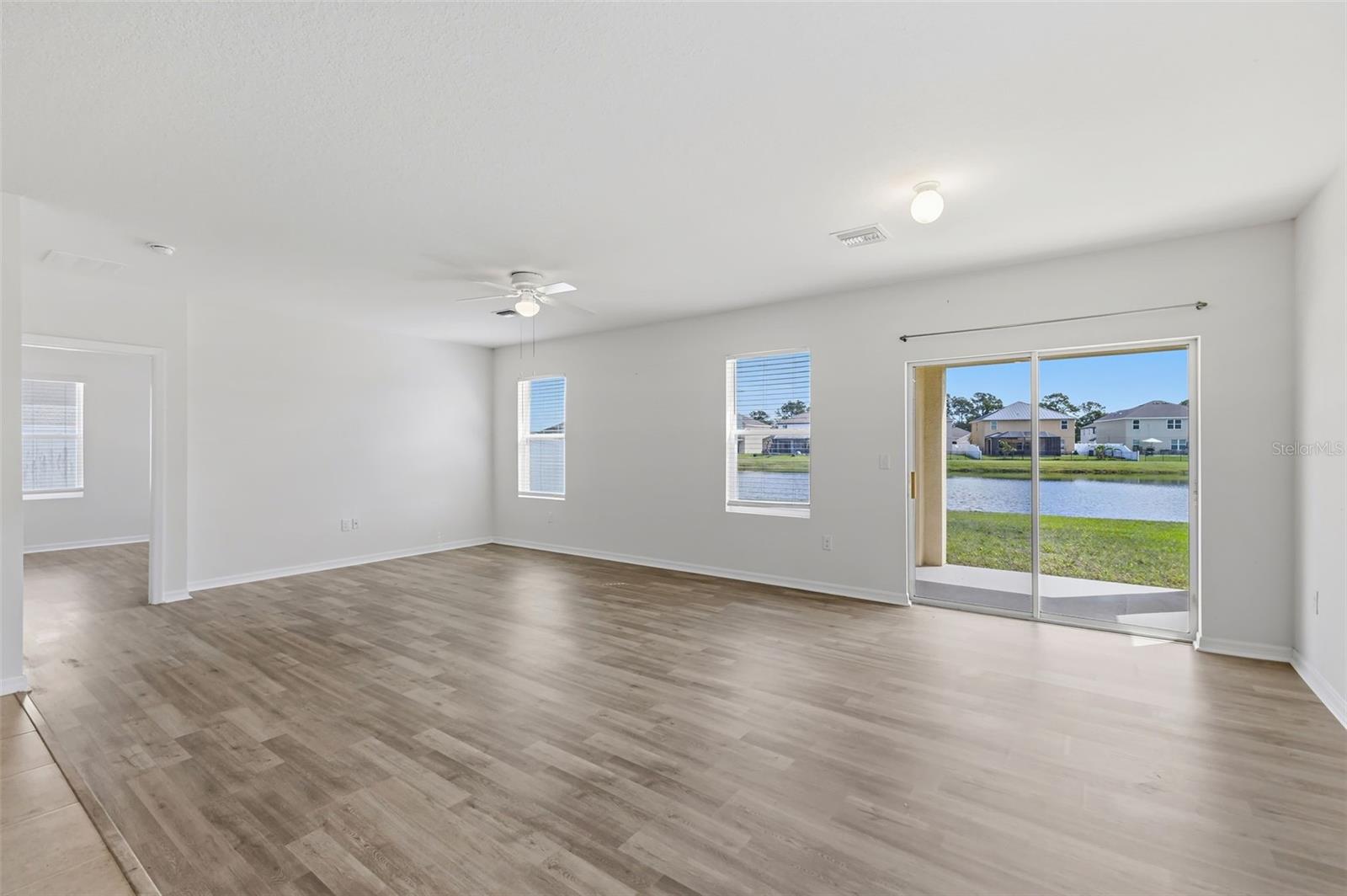 Image 5 of 39 For 184 Tierra Verde Way