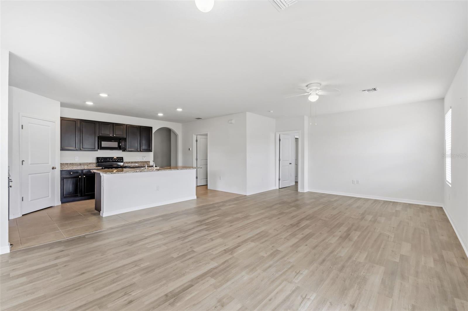 Image 6 of 39 For 184 Tierra Verde Way