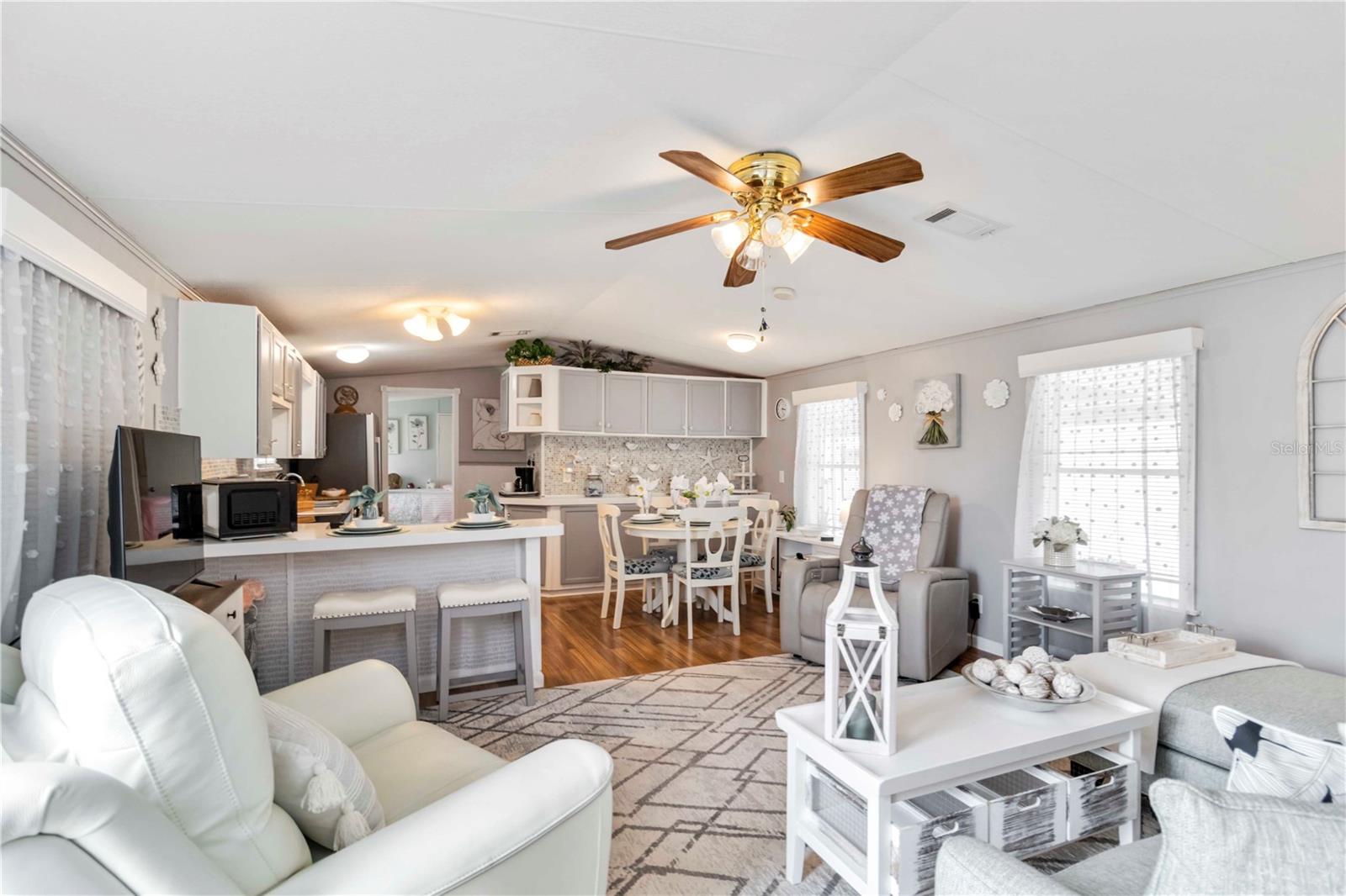 Image 11 of 27 For 10303 Burnt Store Road 230