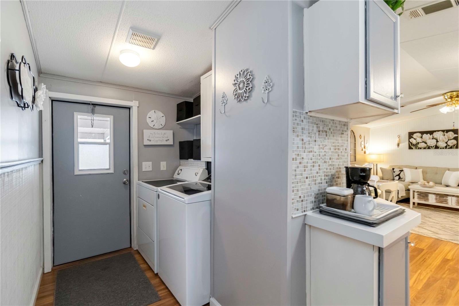 Image 19 of 27 For 10303 Burnt Store Road 230