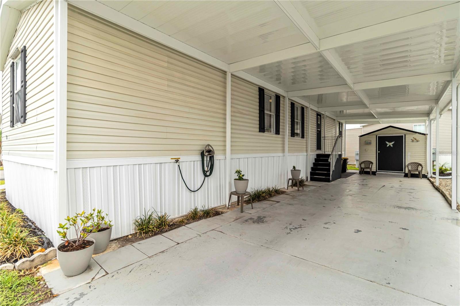 Image 23 of 27 For 10303 Burnt Store Road 230