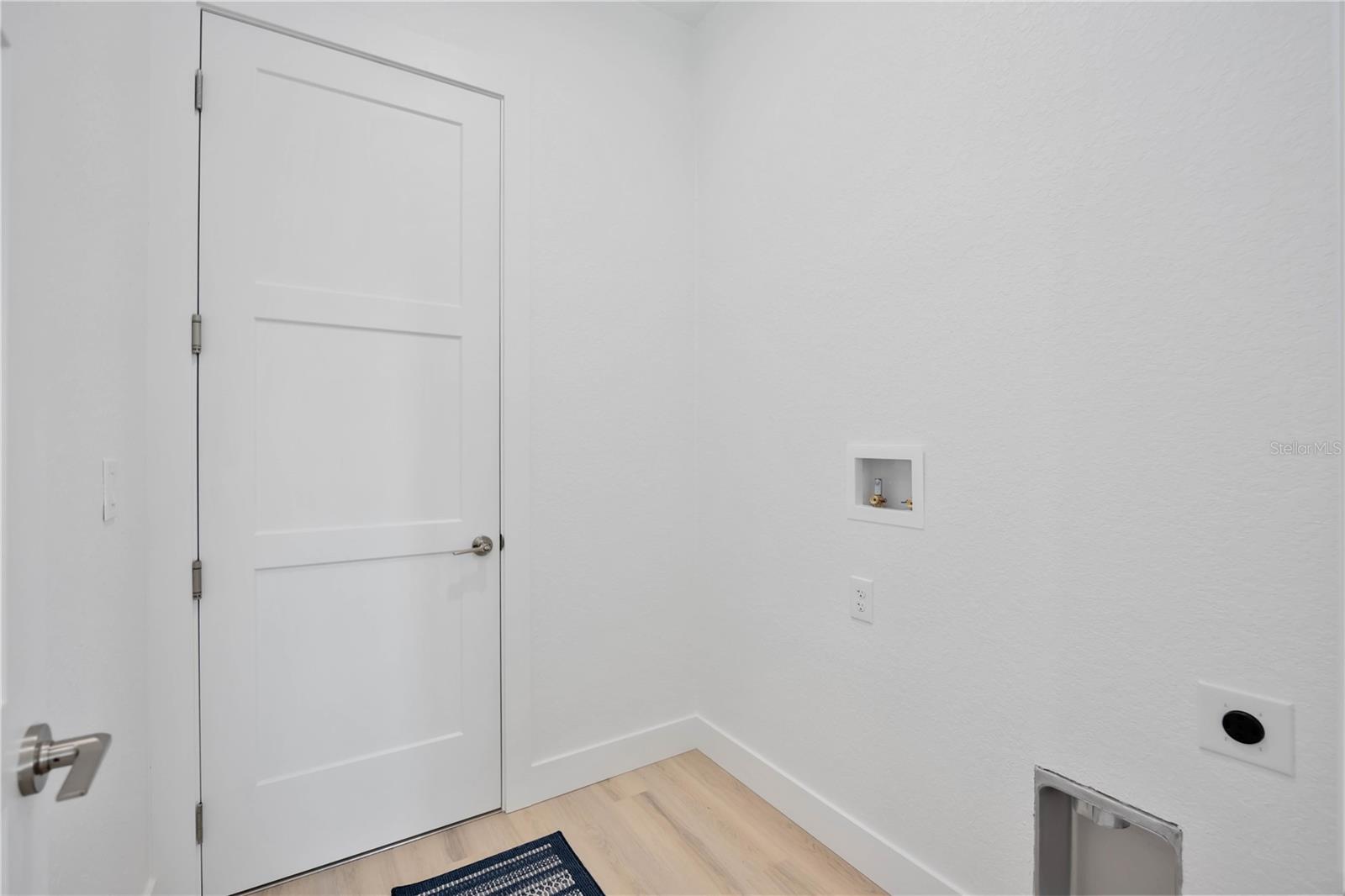 Image 27 of 65 For 6146 Grandeur Street