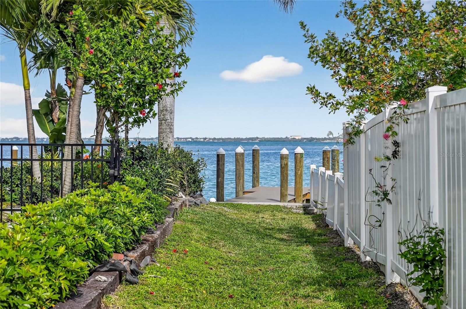 Image 12 of 27 For 525 Channel Lane