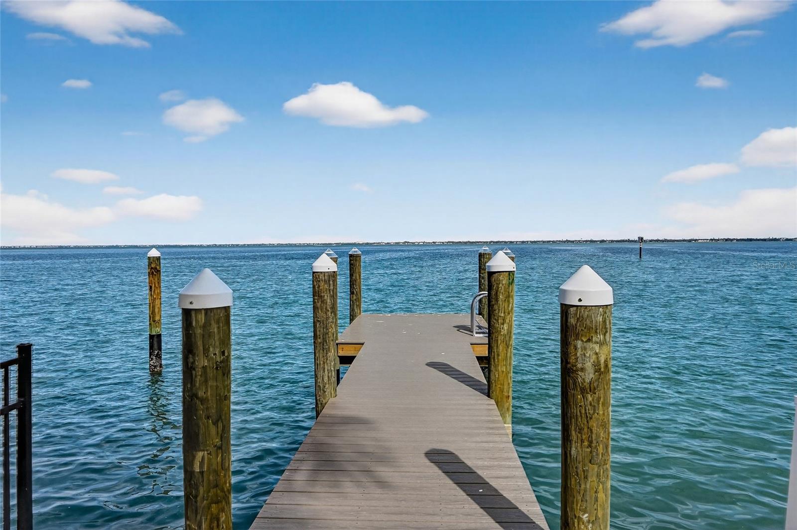 Image 13 of 27 For 525 Channel Lane