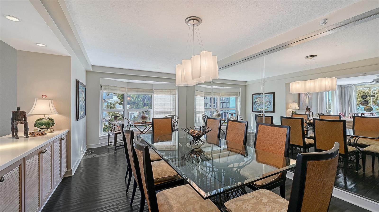 Image 10 of 76 For 2550 Harbourside Drive 324