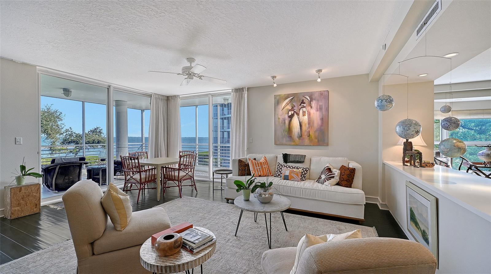 Image 12 of 76 For 2550 Harbourside Drive 324