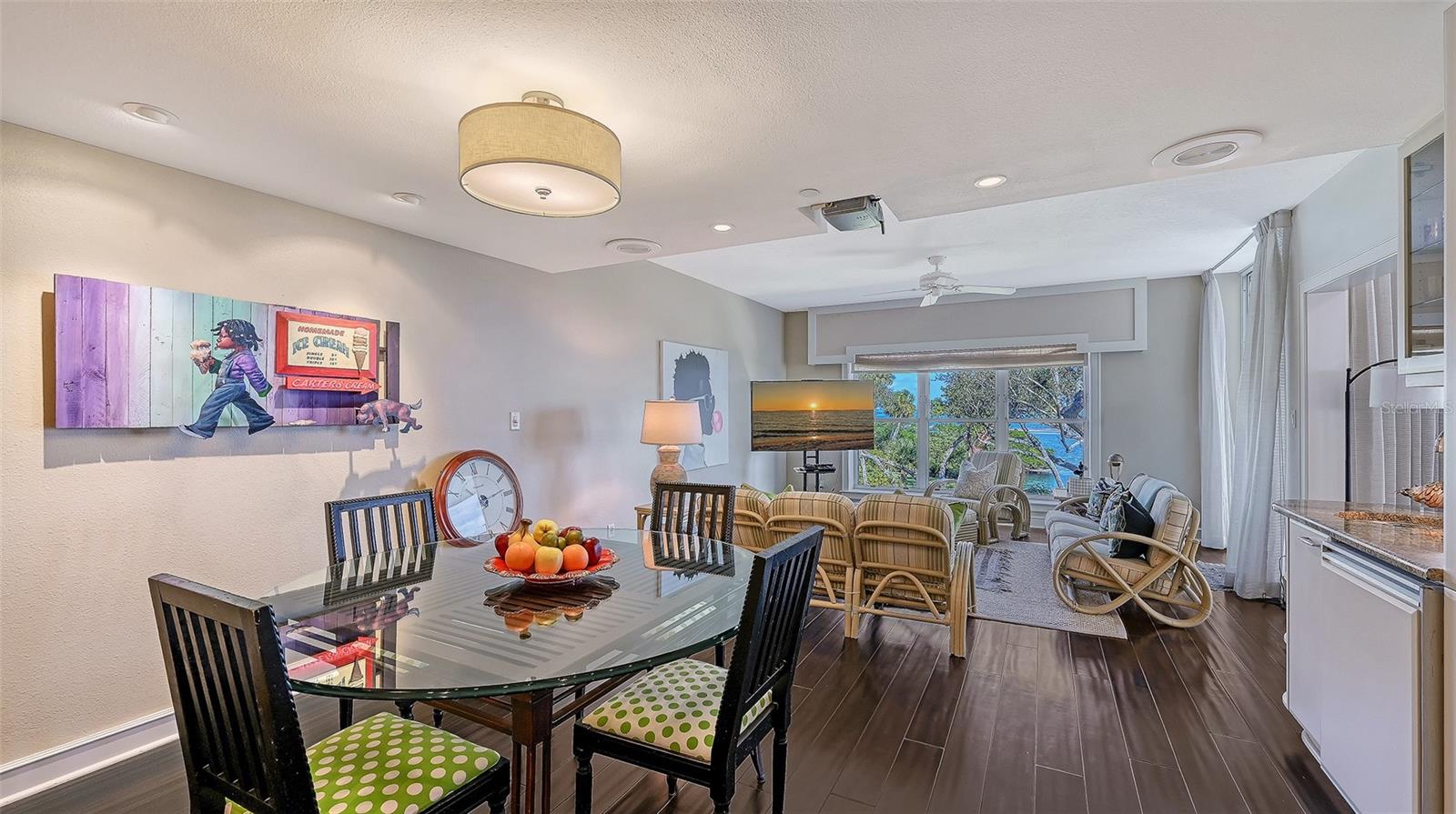 Image 16 of 76 For 2550 Harbourside Drive 324