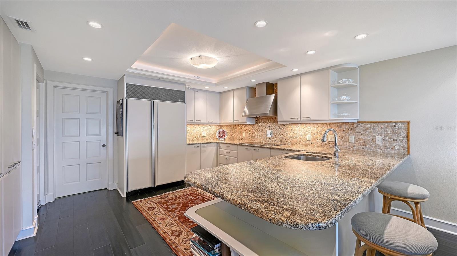 Image 20 of 76 For 2550 Harbourside Drive 324