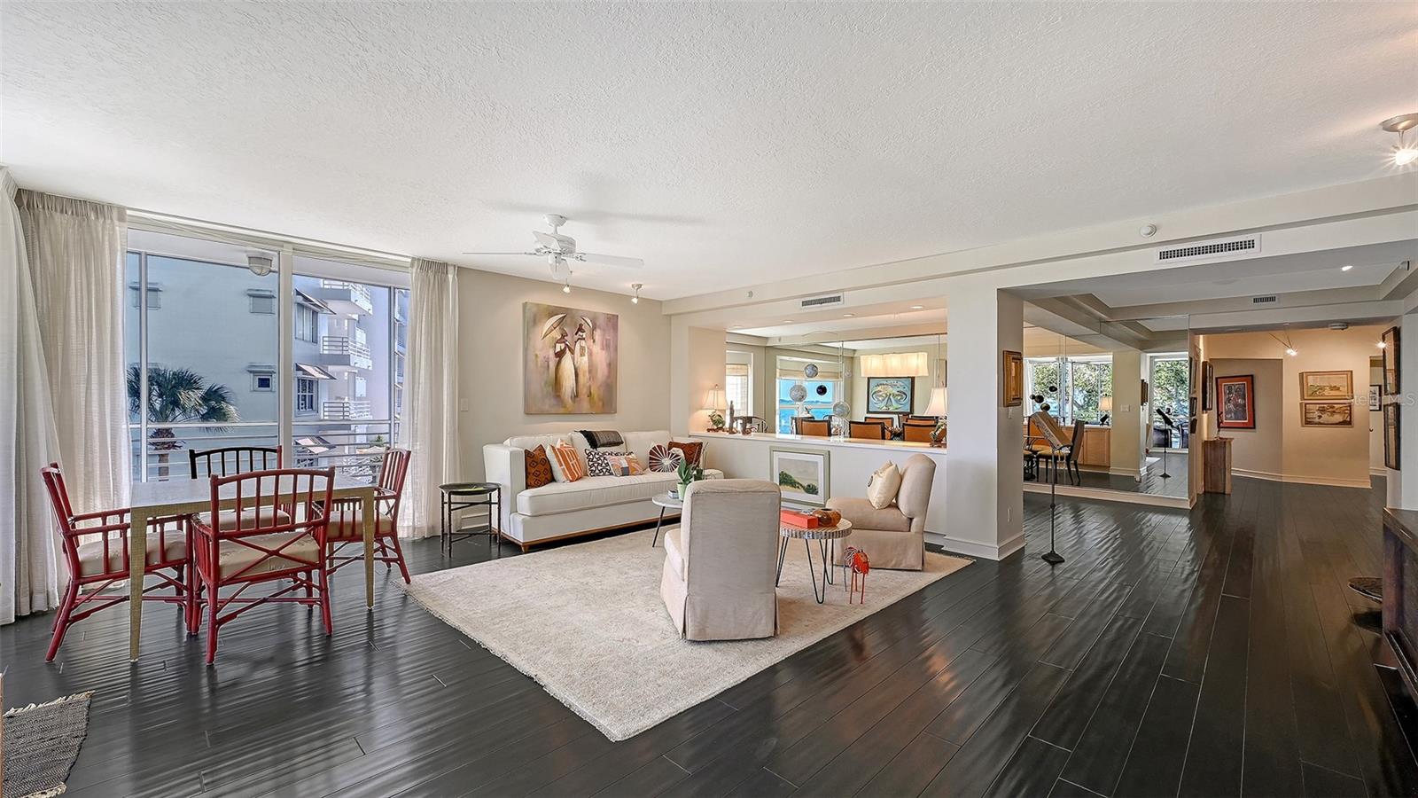 Image 22 of 76 For 2550 Harbourside Drive 324