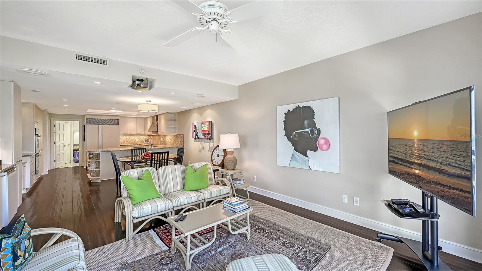 Image 27 of 76 For 2550 Harbourside Drive 324