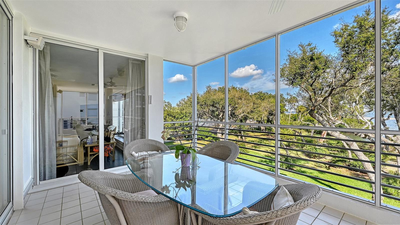 Image 30 of 76 For 2550 Harbourside Drive 324