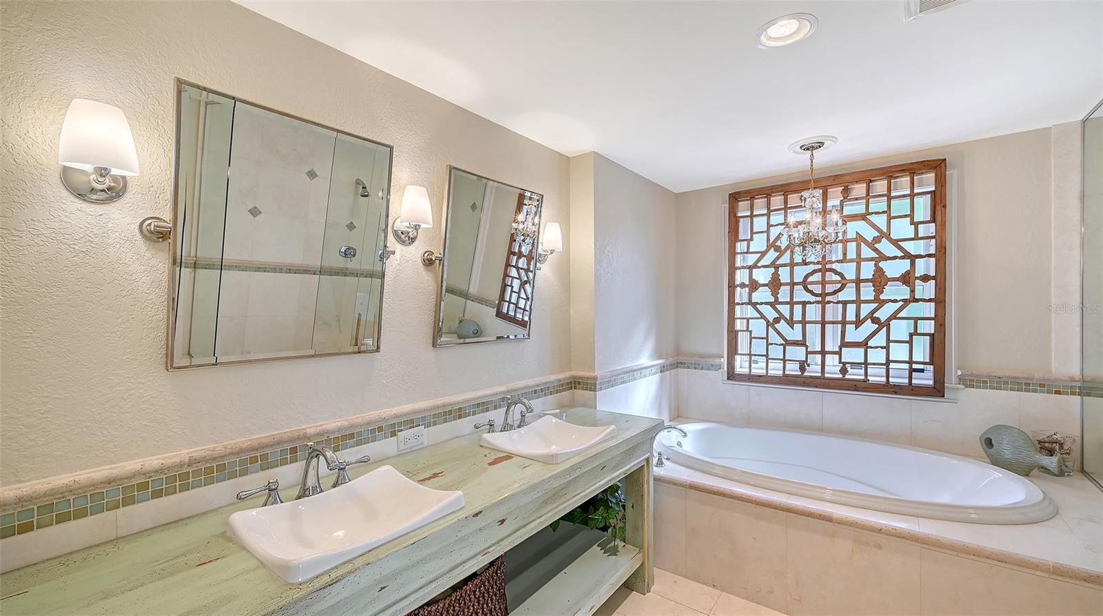 Image 39 of 76 For 2550 Harbourside Drive 324