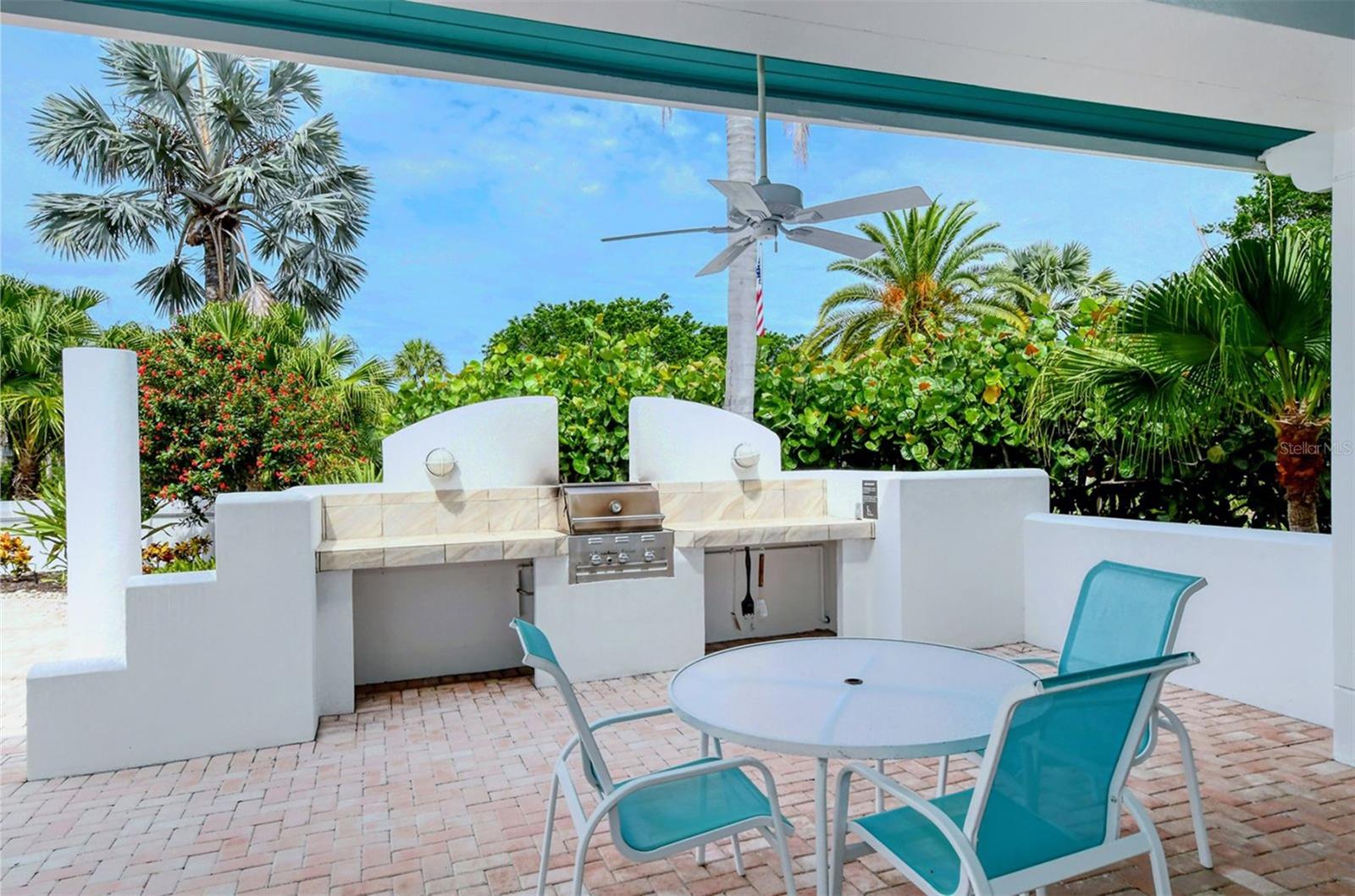 Image 55 of 76 For 2550 Harbourside Drive 324