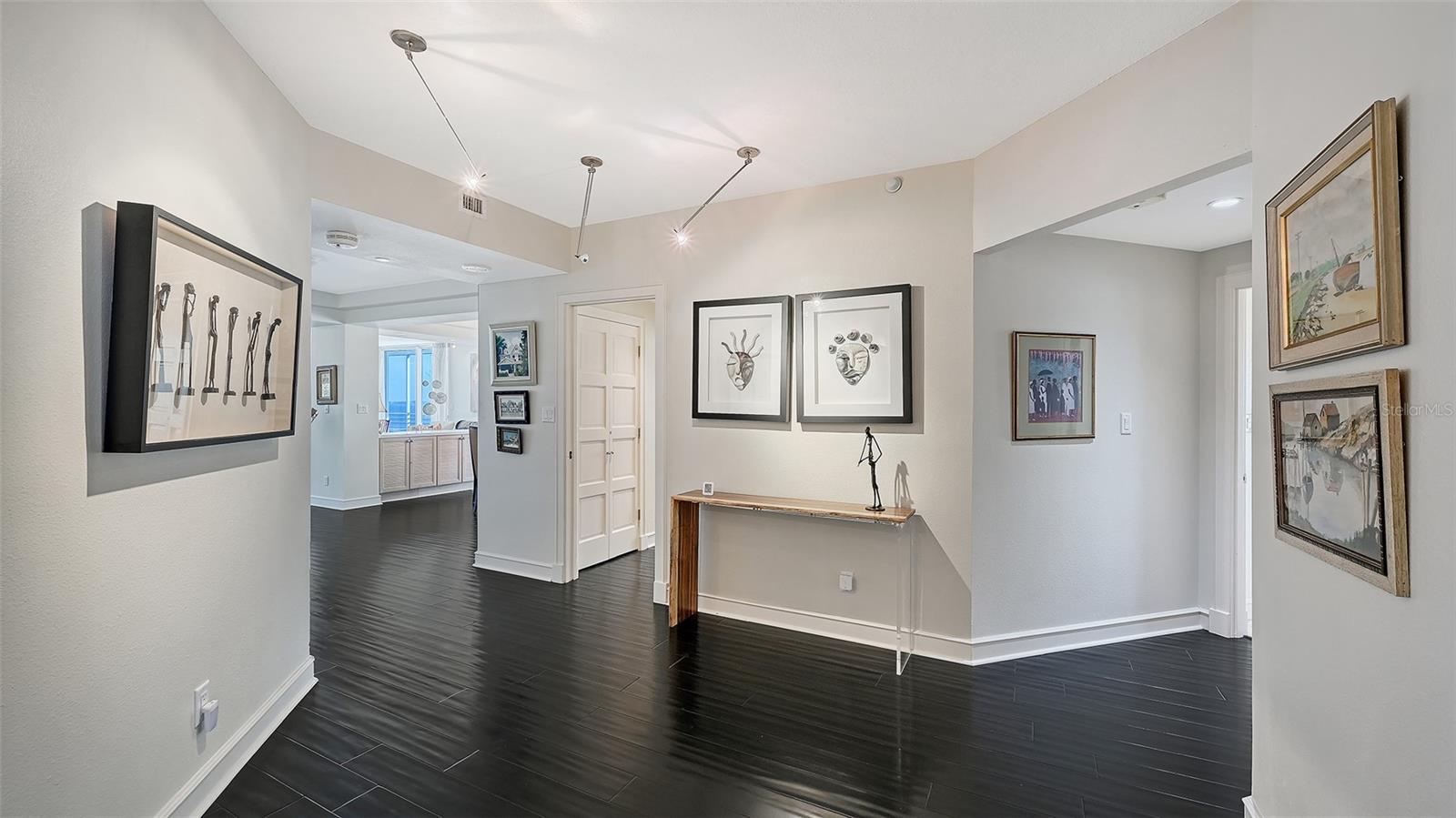 Image 6 of 76 For 2550 Harbourside Drive 324