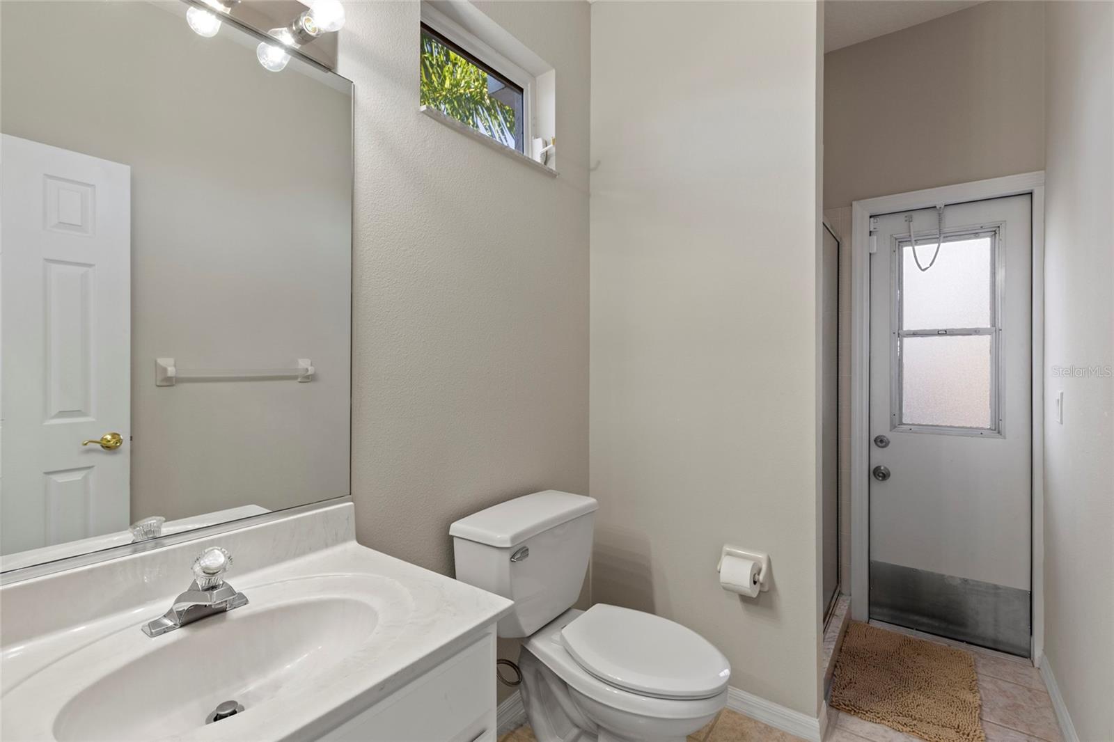 Image 18 of 24 For 11011 Water Lily Way