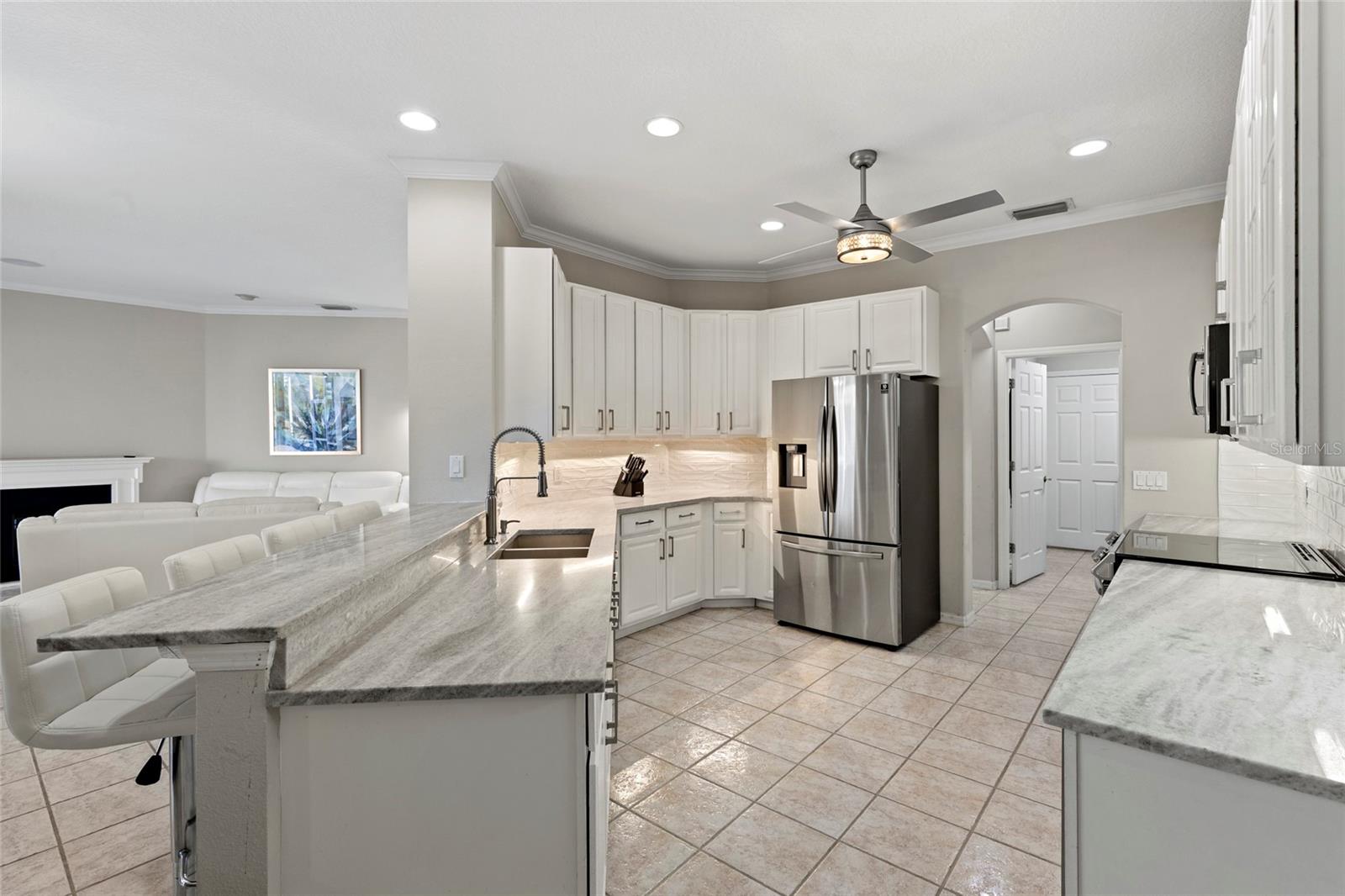 Image 2 of 24 For 11011 Water Lily Way