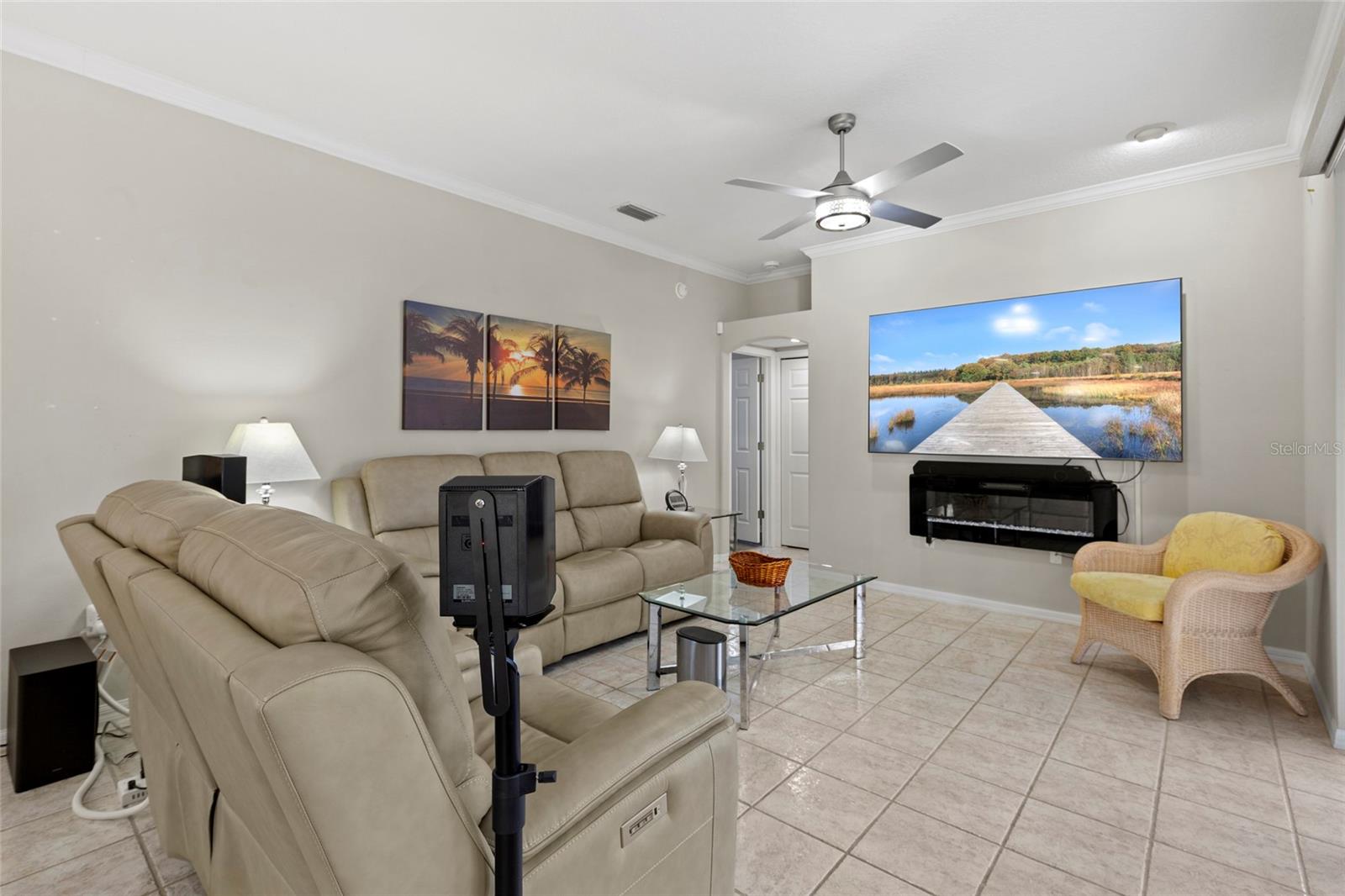 Image 8 of 24 For 11011 Water Lily Way