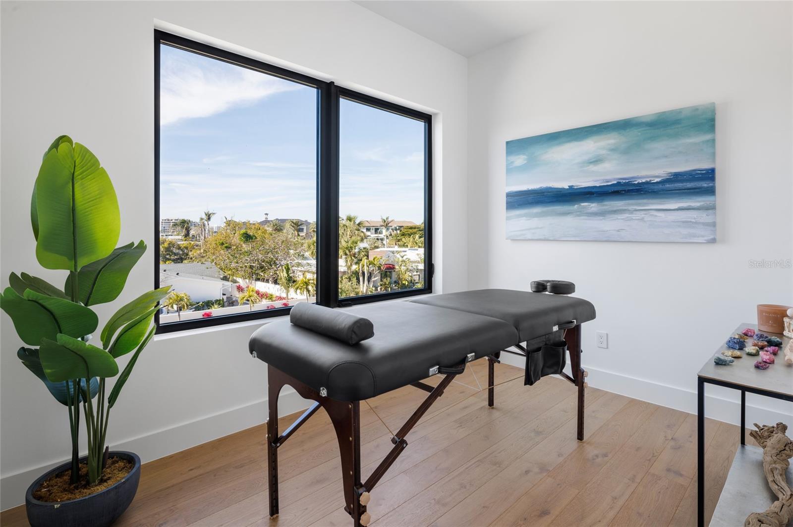 Image 32 of 47 For 1212 Center Place