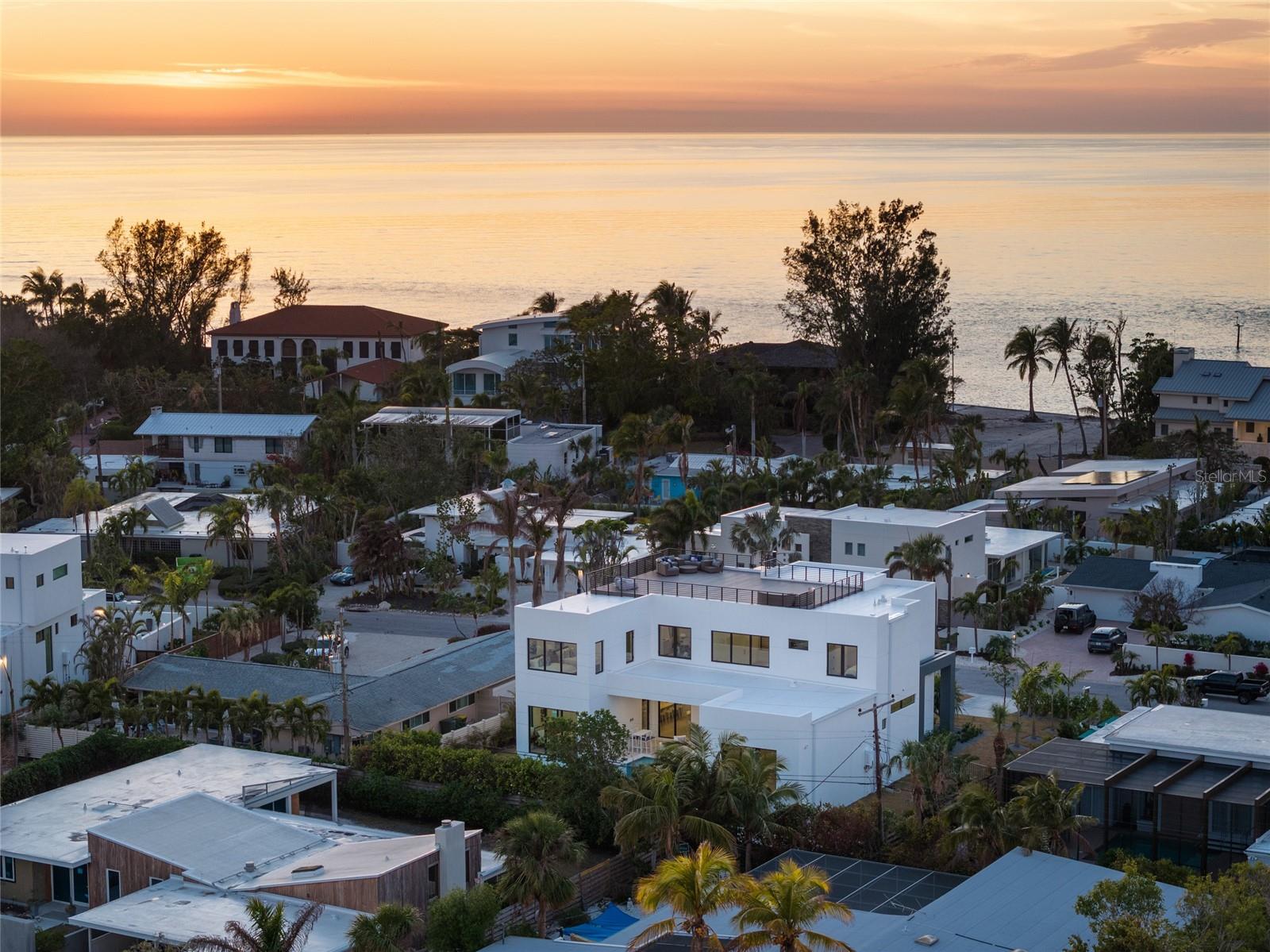 Image 43 of 47 For 1212 Center Place