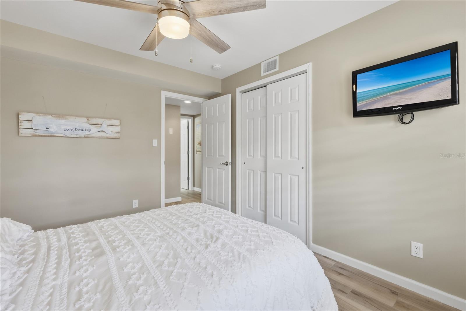 Image 18 of 60 For 4340 Falmouth Drive D104