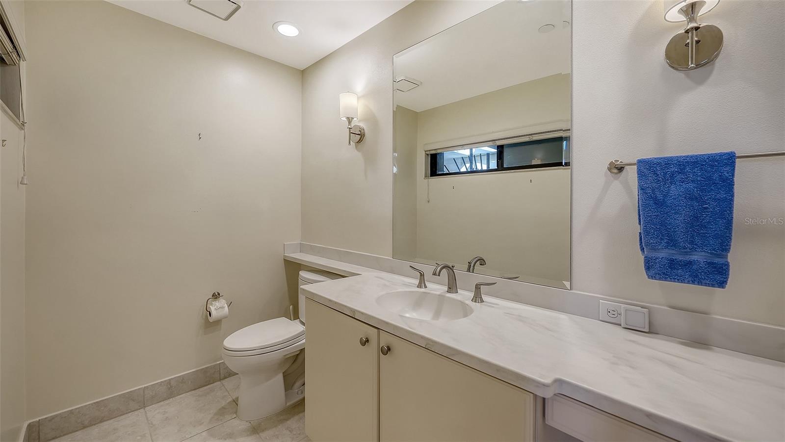 Image 12 of 80 For 2110 Harbourside Drive 558