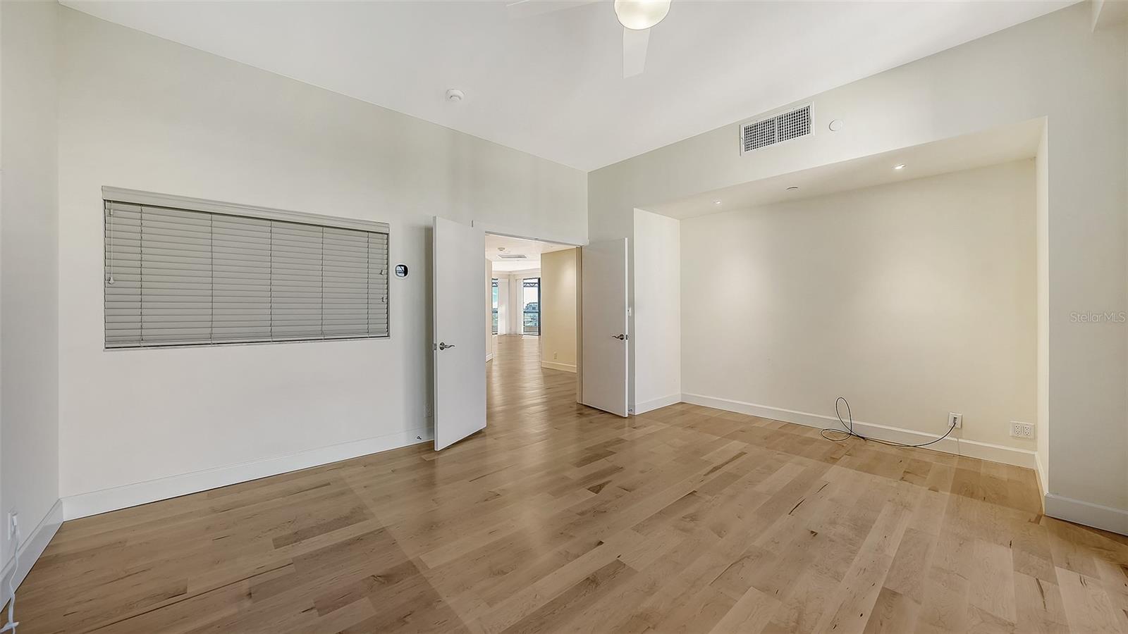 Image 24 of 80 For 2110 Harbourside Drive 558