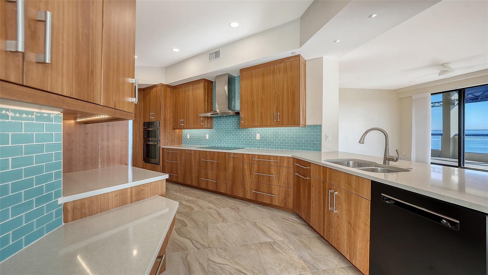 Image 27 of 80 For 2110 Harbourside Drive 558