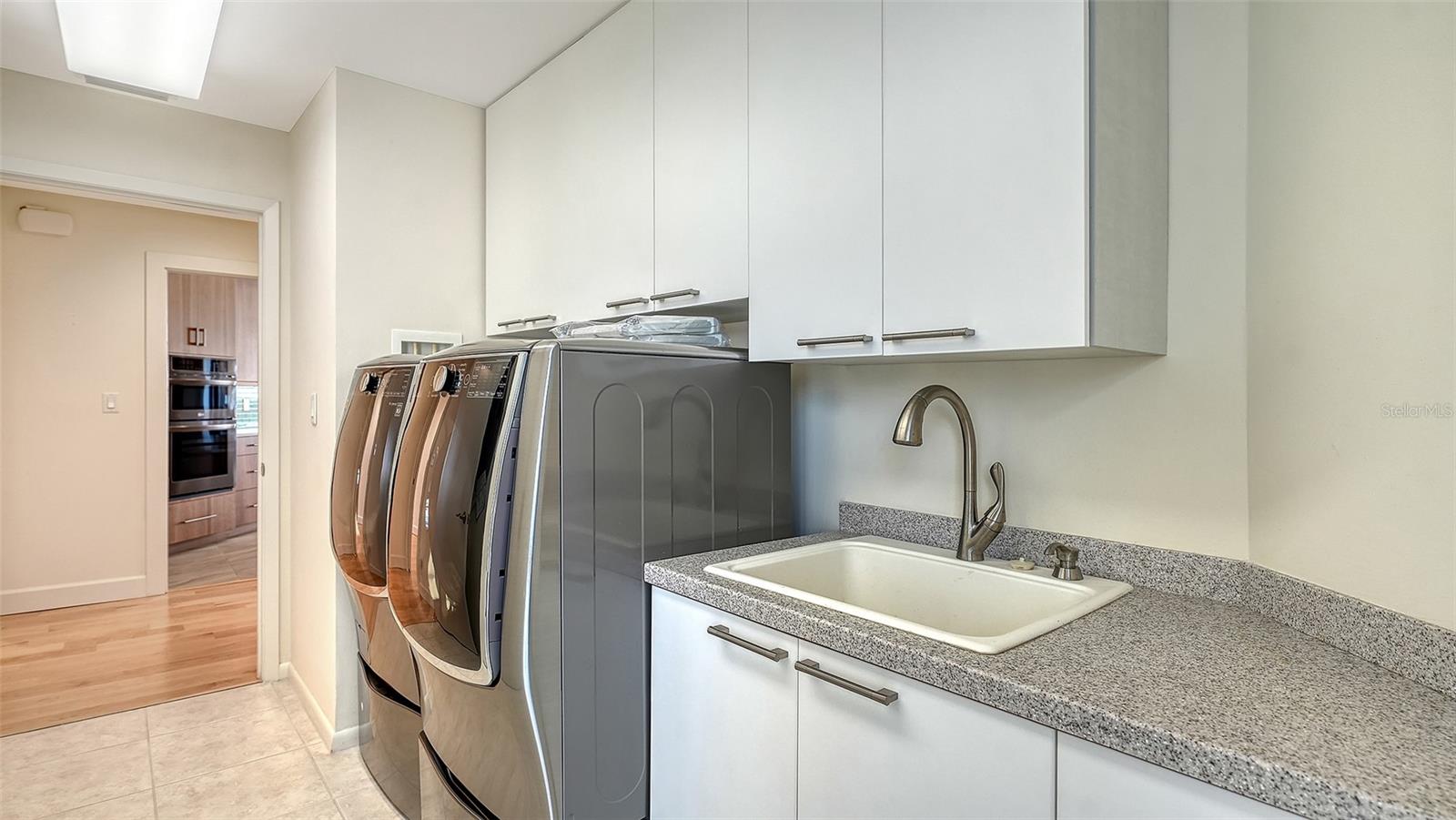 Image 39 of 80 For 2110 Harbourside Drive 558