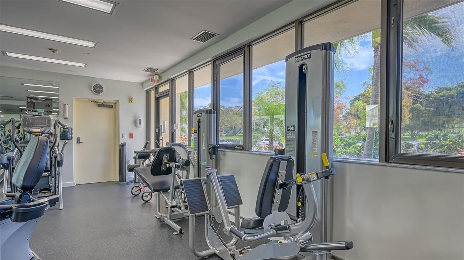 Image 47 of 80 For 2110 Harbourside Drive 558