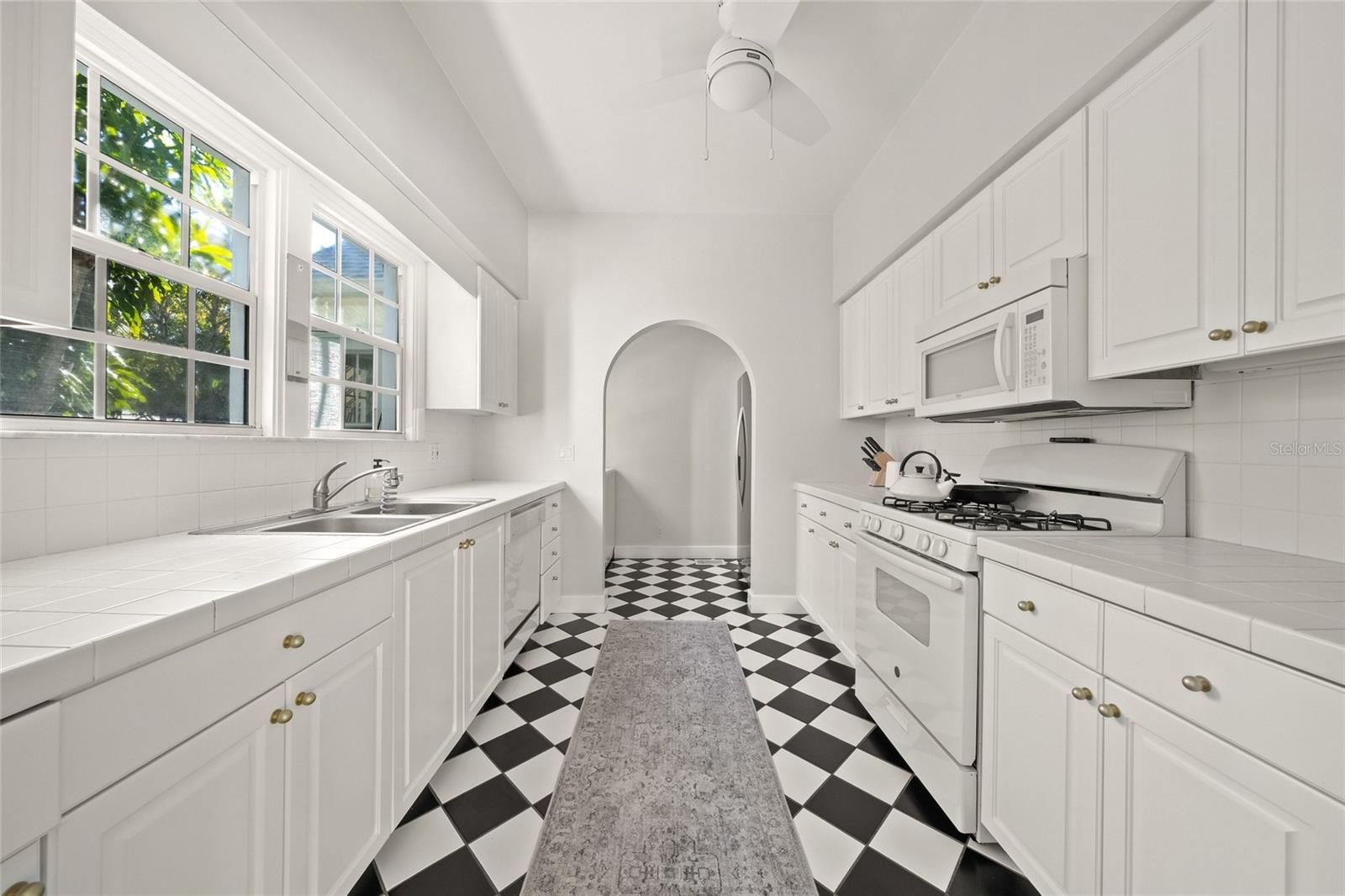 Image 11 of 35 For 1917 Bahia Vista Street