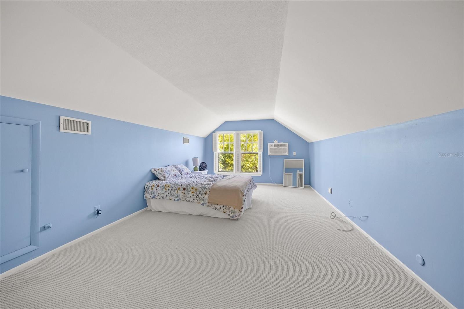 Image 25 of 35 For 1917 Bahia Vista Street