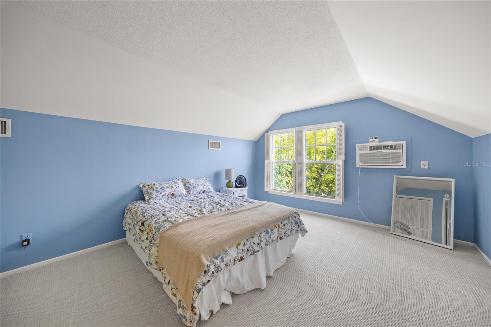 Image 26 of 35 For 1917 Bahia Vista Street