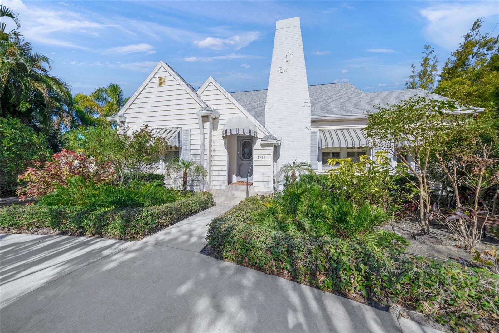 Image 3 of 35 For 1917 Bahia Vista Street