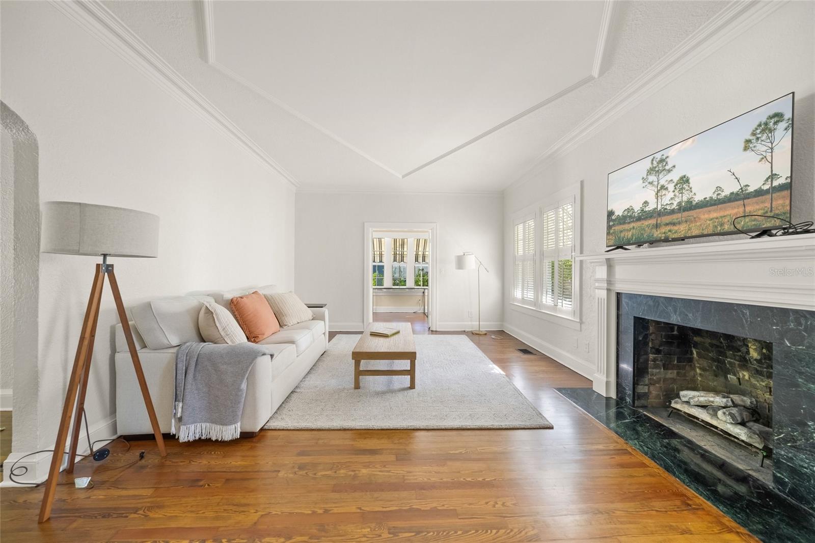 Image 5 of 35 For 1917 Bahia Vista Street